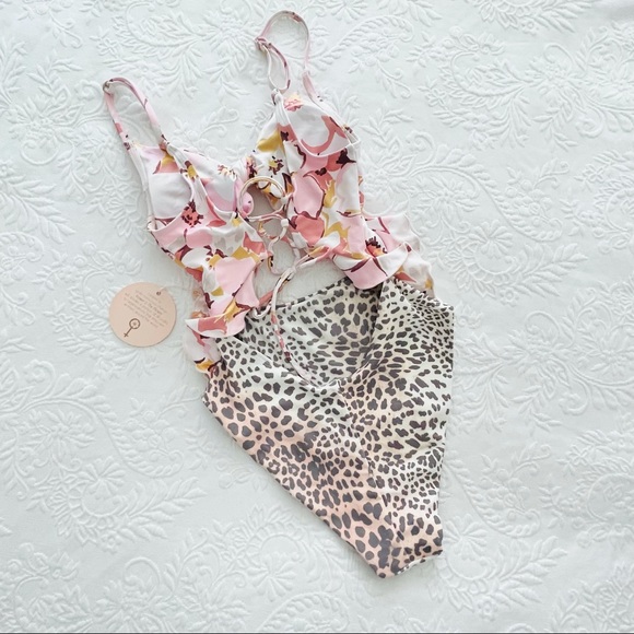 Lulus Carly Floral Leopard Print Cutout Swimsuit - Picture 7 of 10